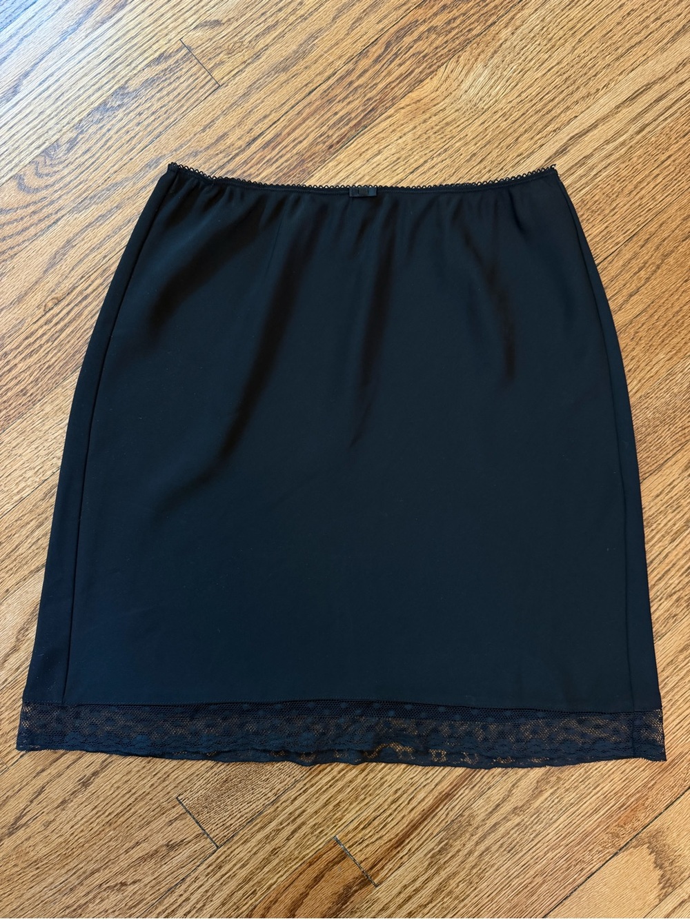 Aritzia Wilfred Black Midi Skirt w/ Lace-Hem & Bow Detail Waist | Women’s Sz XS